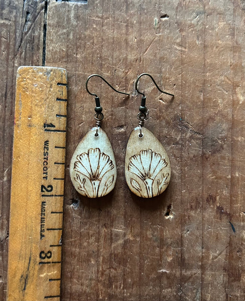 Neutral Poppies