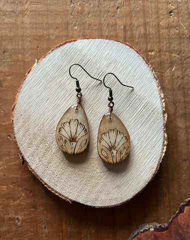 Neutral Poppies