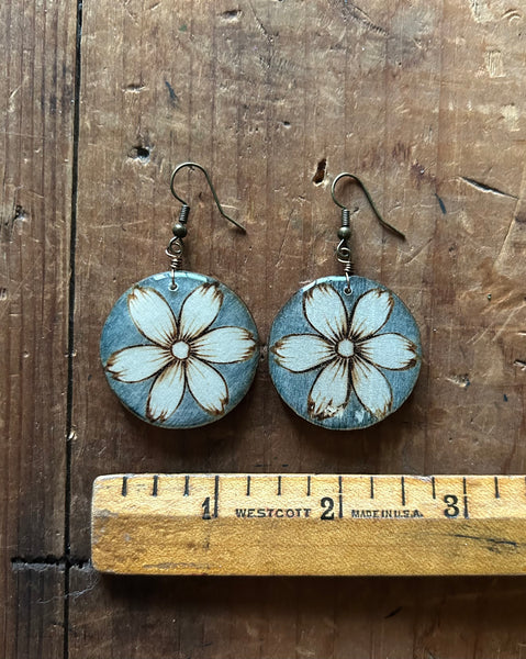 Lrg. Slate Daisies