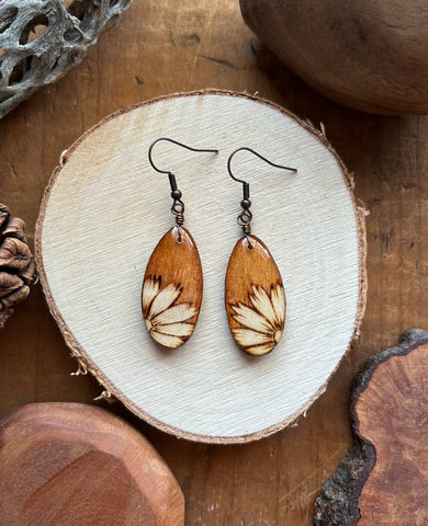 Golden Daisy Teardrops